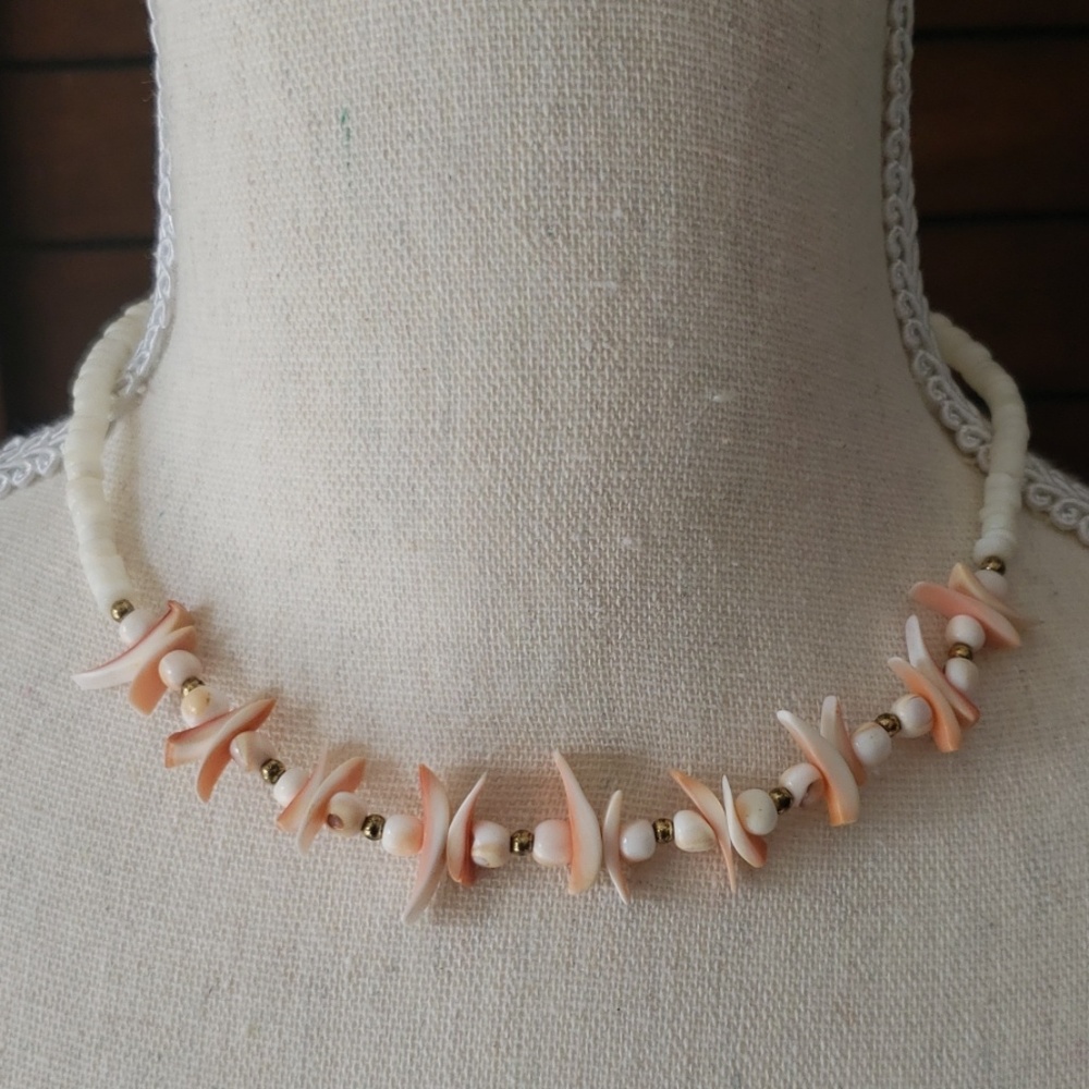 Seashell Necklace - Picture 2 of 3
